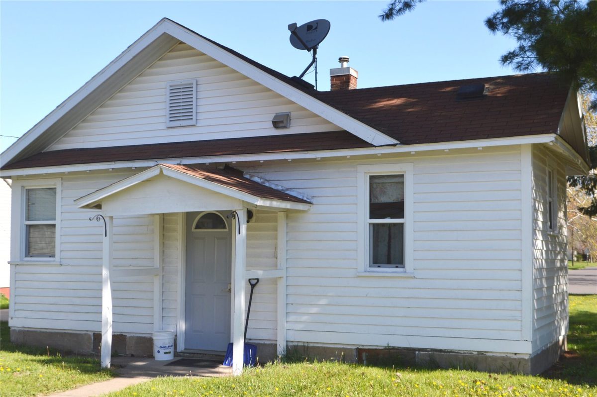 300 Wisconsin Avenue, Cameron WI 54822 - Residential house for sale - MLS #1601144 - image2