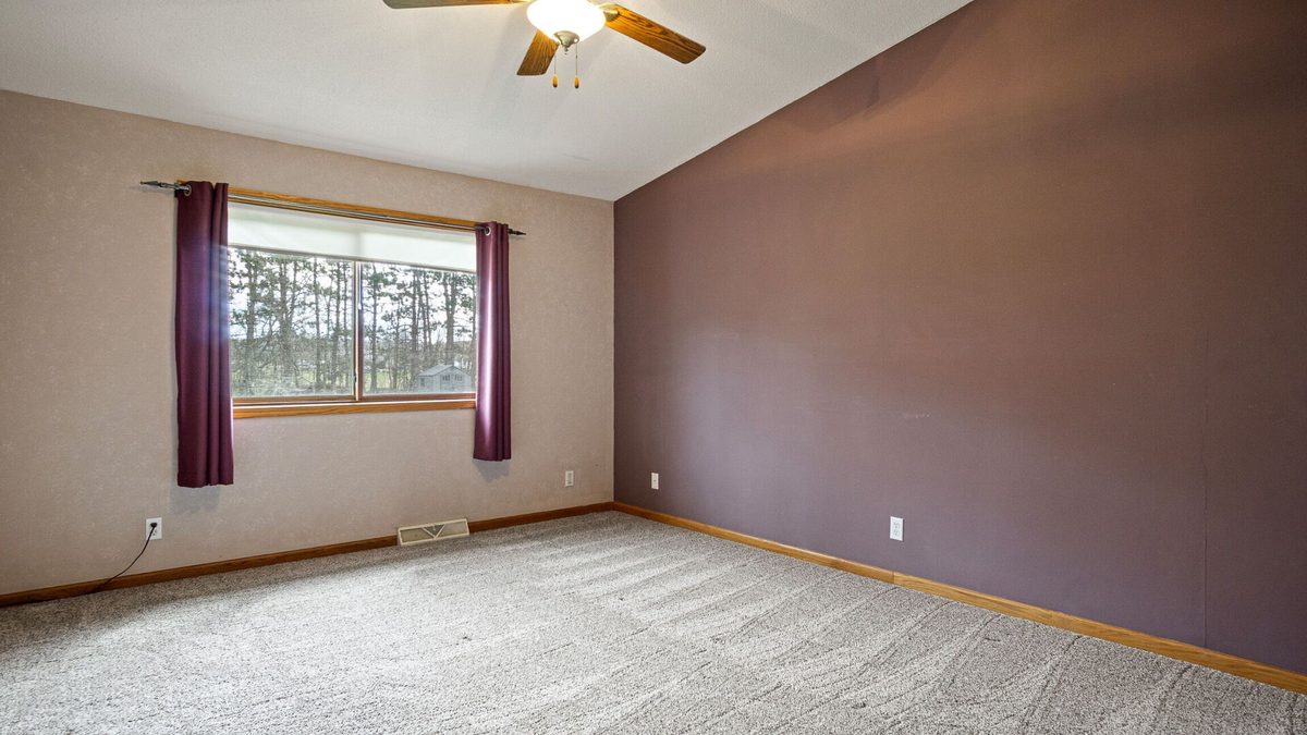 5211 Hamilton Avenue Eau Claire WI 54701 — photo 33