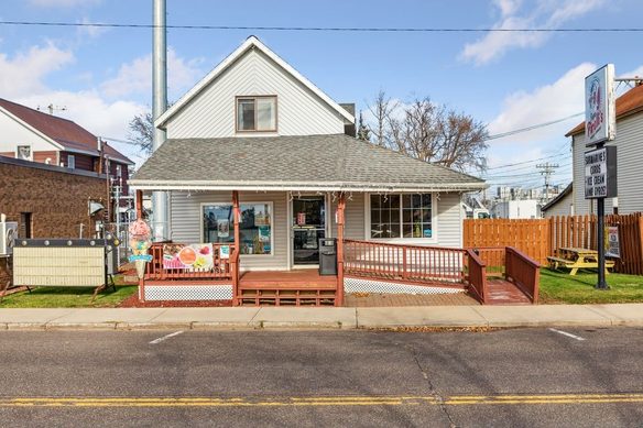 613 E La Salle Avenue, Barron WI — $215,000