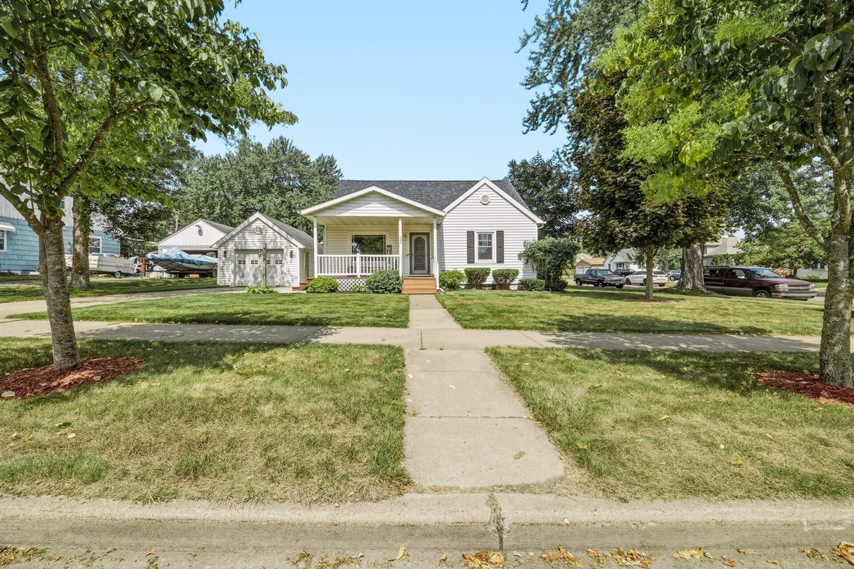 329 4th Avenue, Stanley WI 54768 - Residential house for sale - MLS #1604370 - image2