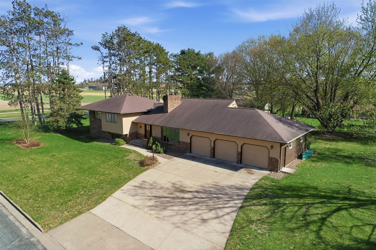 2932 Plum Tree Circle, Menomonie WI 54751 - Residential house for sale - MLS #1600650 - image43