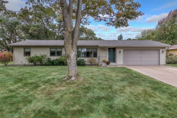 2028 Cornell Street, Eau Claire WI 54703 - Residential house for sale - MLS #1605548 - image1