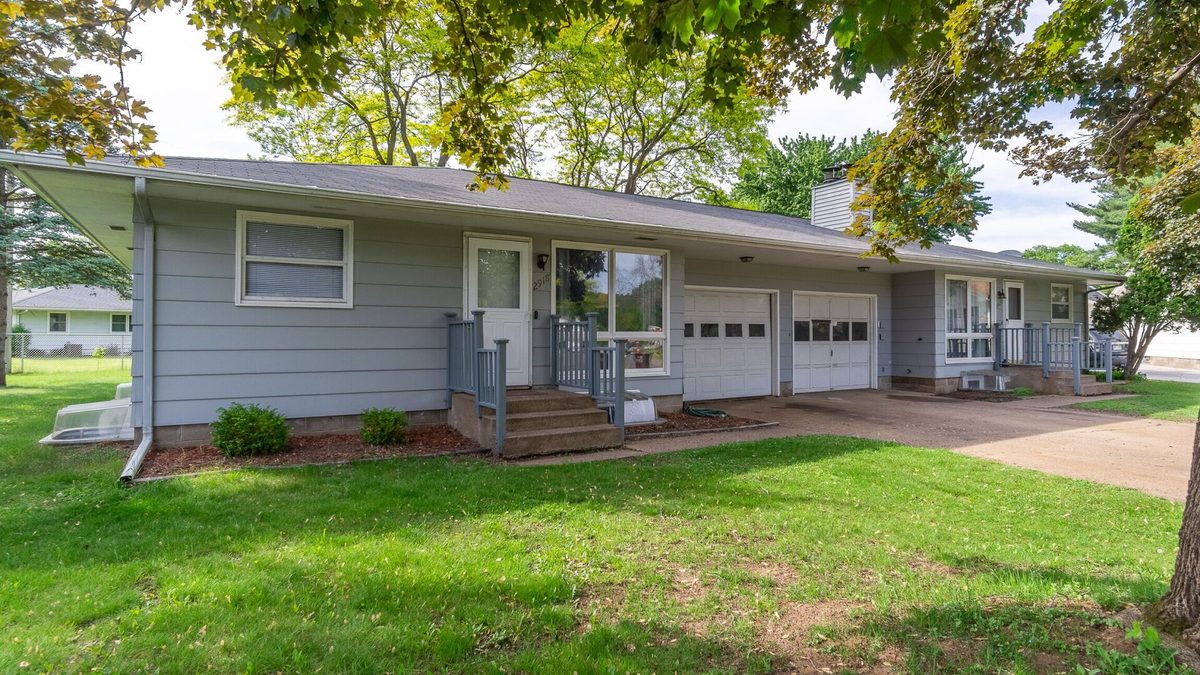 2918-20 Leslie Lane, Eau Claire WI 54703 - ResidentialIncome house for sale - MLS #1601775 - image2
