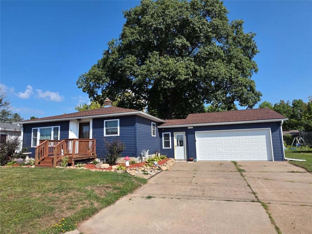807 Augusta Street, Rice Lake WI 54868 - Residential house for sale - MLS #1604607 - image2