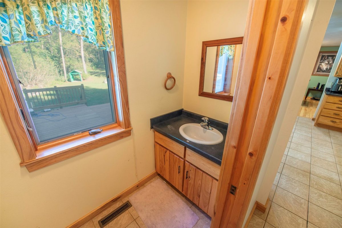 S5135 County Road B, Eau Claire WI 54701 - Residential house for sale - MLS #1605067 - image15