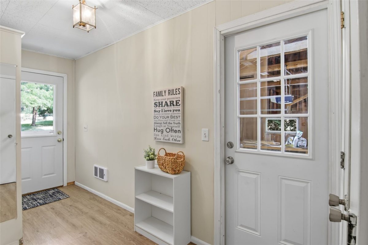 1609 Lehman Street, Eau Claire WI 54701 - Residential house for sale - MLS #1603436 - image27