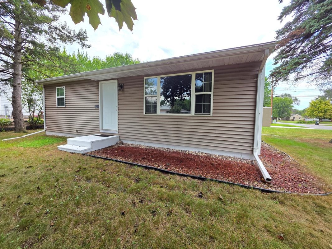 3250 Melby Street, Eau Claire WI 54703 - Residential house for sale - MLS #1604799 - image2