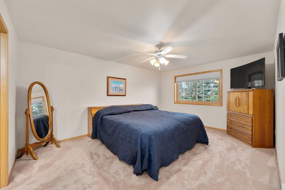 4274 Mill Ridge Circle, Eau Claire WI 54703 - Residential house for sale - MLS #1602413 - image16