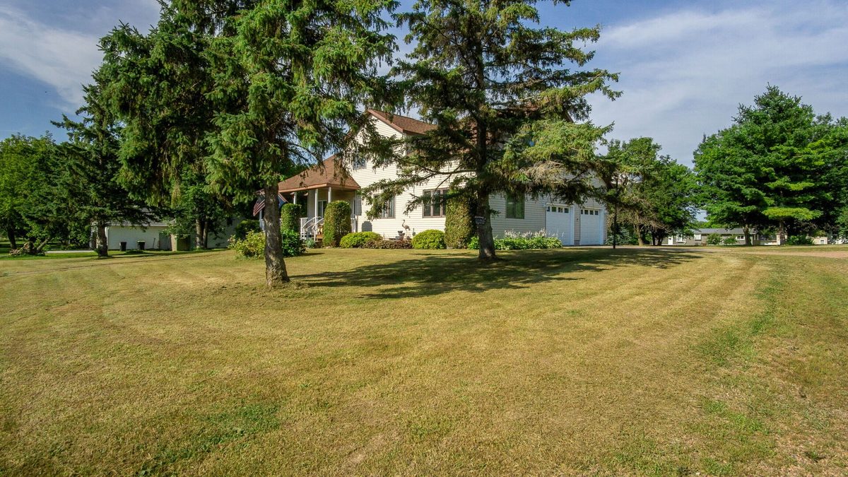 749 Madison Street, Stanley WI 54768 - Residential house for sale - MLS #1605246 - image2
