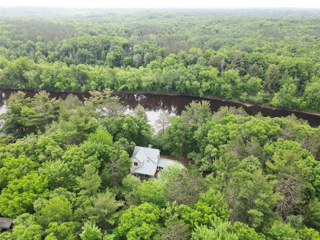 W11546 River Ridge Lane, Bruce, WI