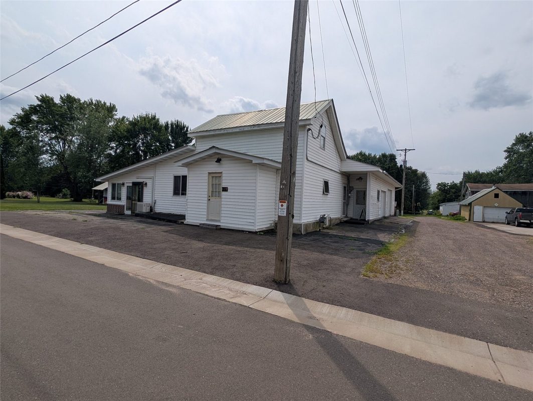 119 Spruce Street, New Auburn WI 54757 - Residential house for sale - MLS #1604219 - image2
