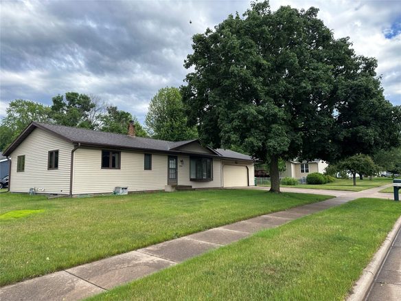 2935 Bobbie Street, Eau Claire WI 54703 - Residential house for sale - MLS #1602240 - image1