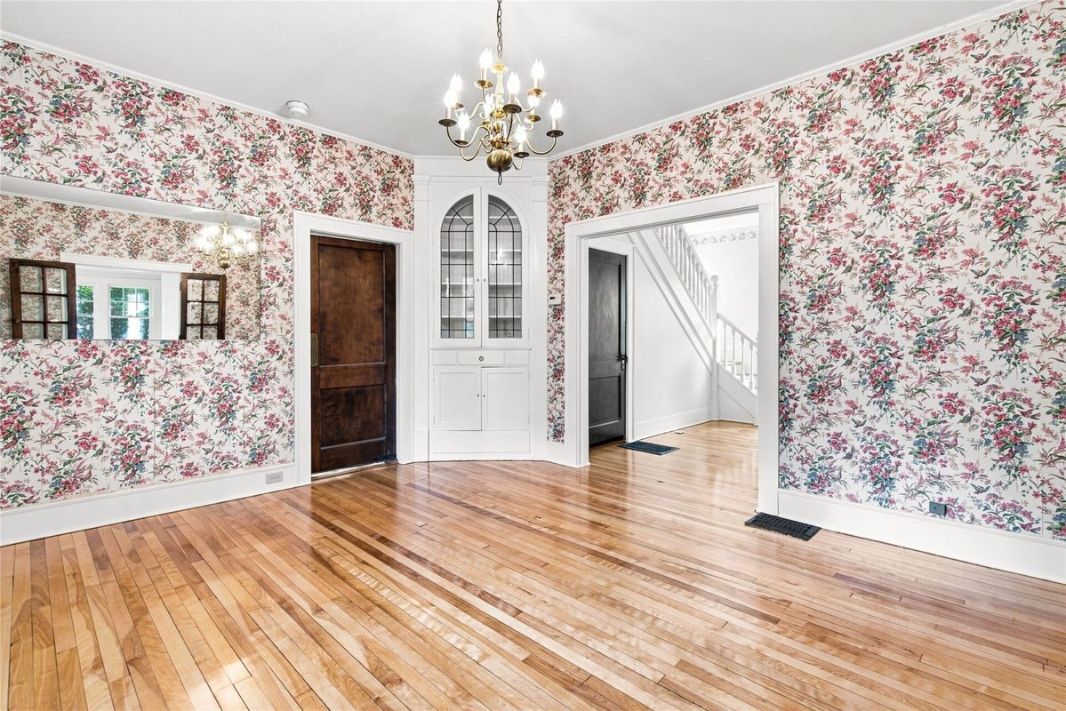 453 Summit Avenue, Eau Claire WI 54701 - Residential house for sale - MLS #1604105 - image8
