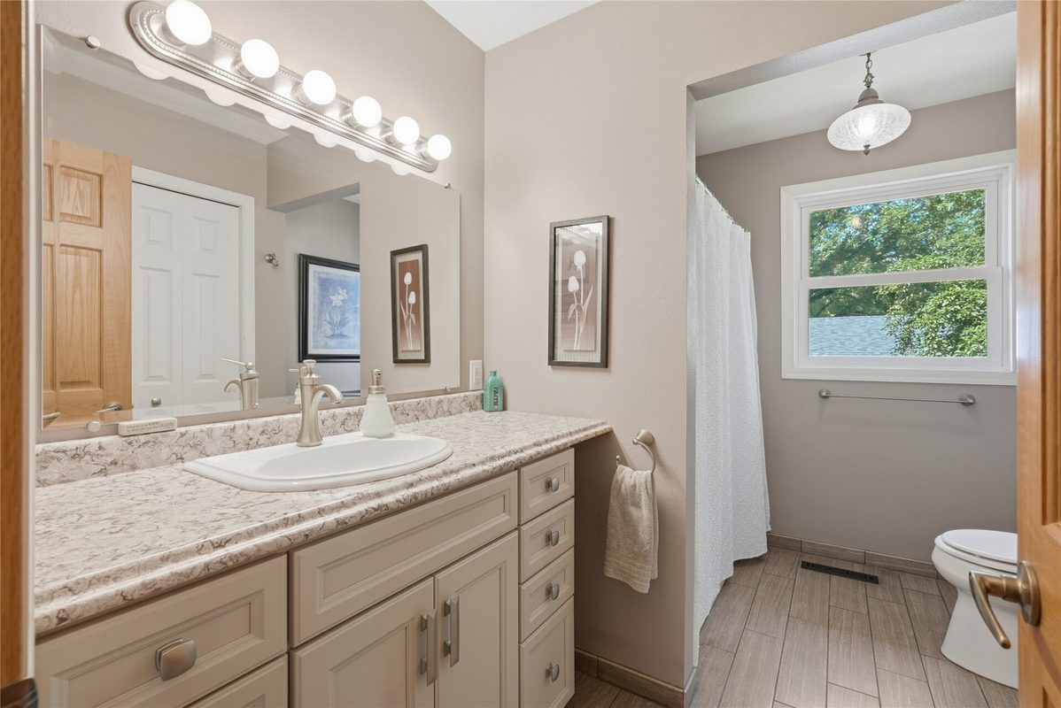 1105 Barry Avenue, Eau Claire WI 54701 - Residential house for sale - MLS #1603728 - image16