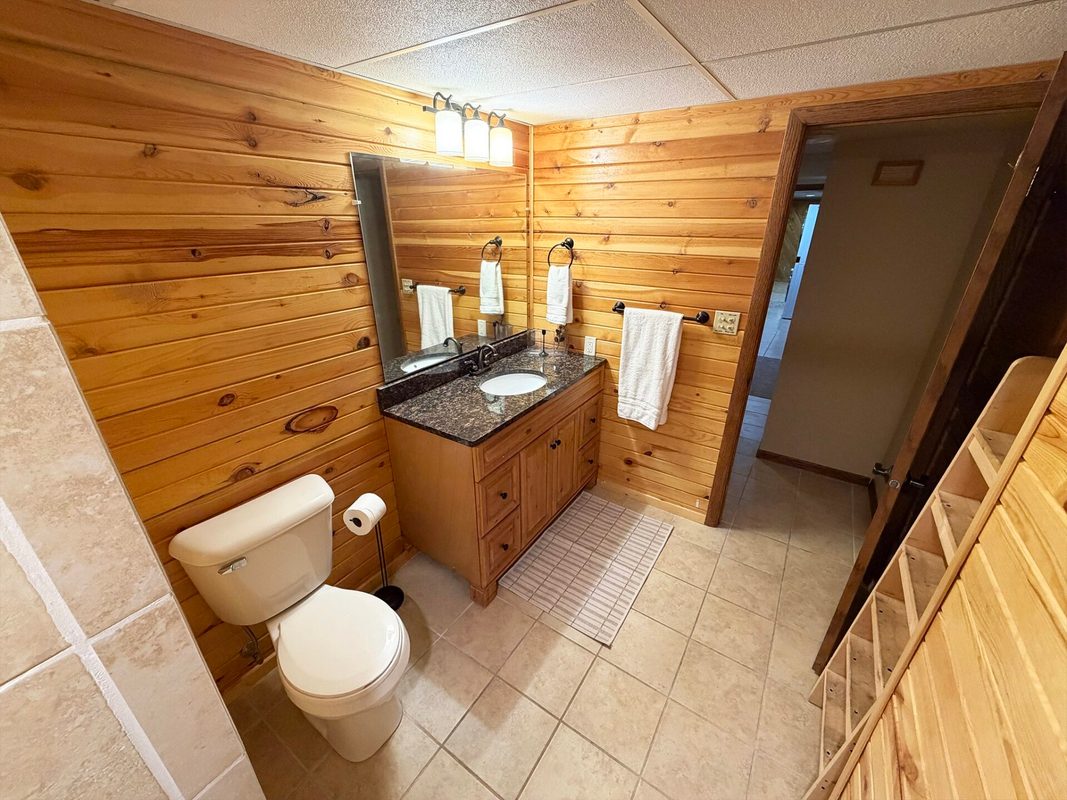 990 Blackoak Road, Eau Claire WI 54701 - Residential house for sale - MLS #1603576 - image54