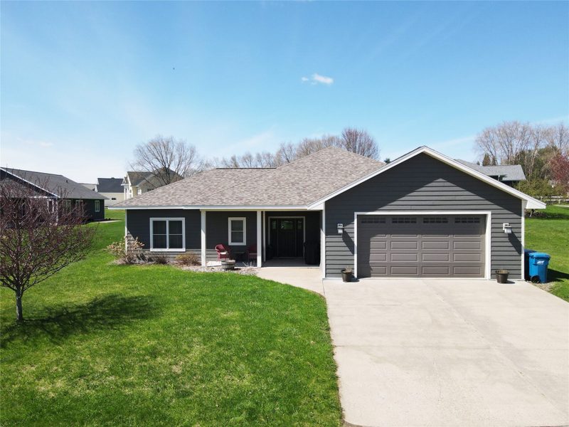 102 Royal Crest Drive