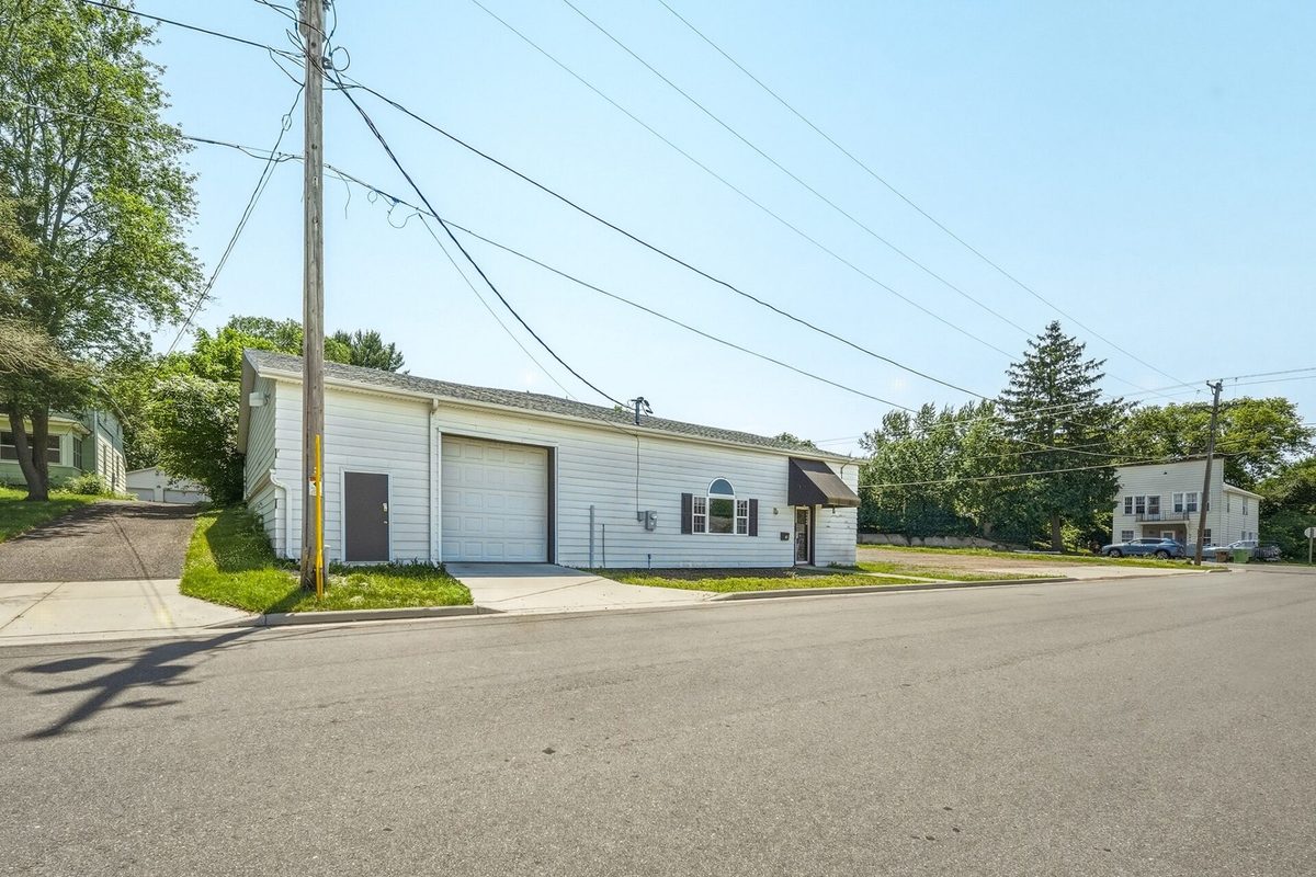 15 Walnut Street, Chippewa Falls WI 54729 - CommercialSale house for sale - MLS #1602842 - image5