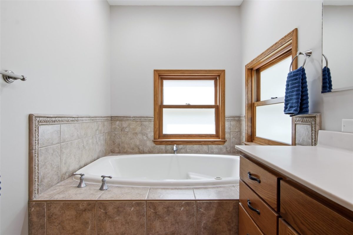 W245 Woodridge Drive, Eau Claire WI 54701 - Residential house for sale - MLS #1602701 - image25