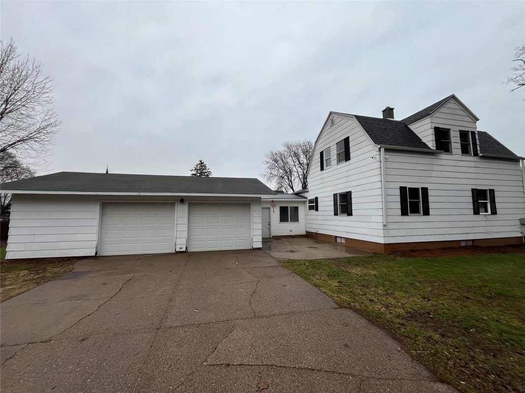 Residential at 221 Fuller Street, Ridgeland, WI 54763 — photo 32