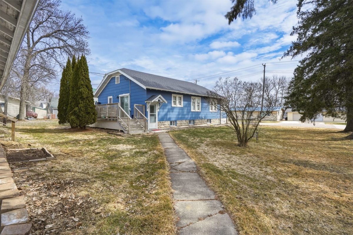 N5379 Walnut Street, Tony, WI