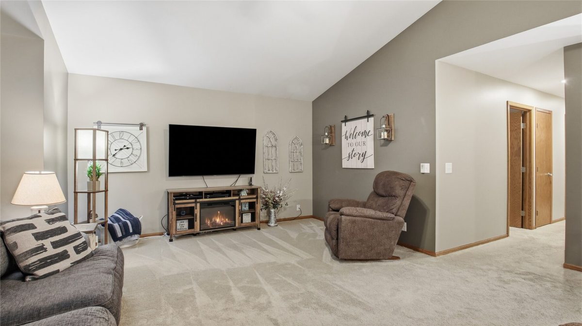 2737 Jeanne Lane, Eau Claire WI 54703 - Residential house for sale - MLS #1605974 - image12