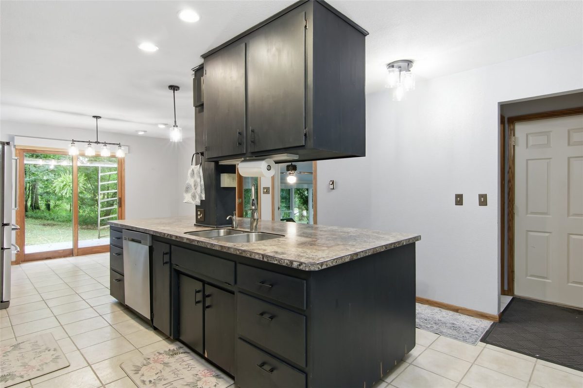2319 Hillside Road, Altoona WI 54720 - Residential house for sale - MLS #1603832 - image4