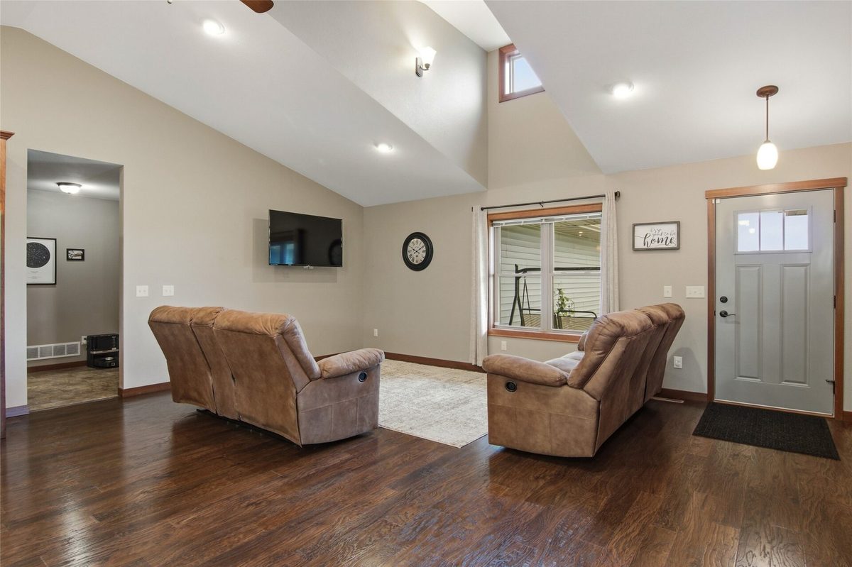 623 Autumn Drive, Altoona WI 54720 - Residential house for sale - MLS #1602001 - image2