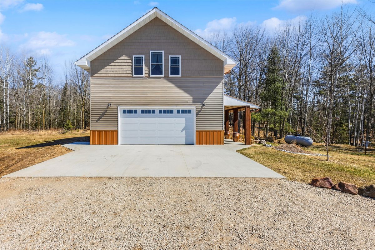 W15082 Old 14 Road, Weyerhaeuser, WI