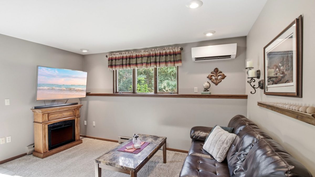 2416 Aurora Circle NE, Menomonie, WI