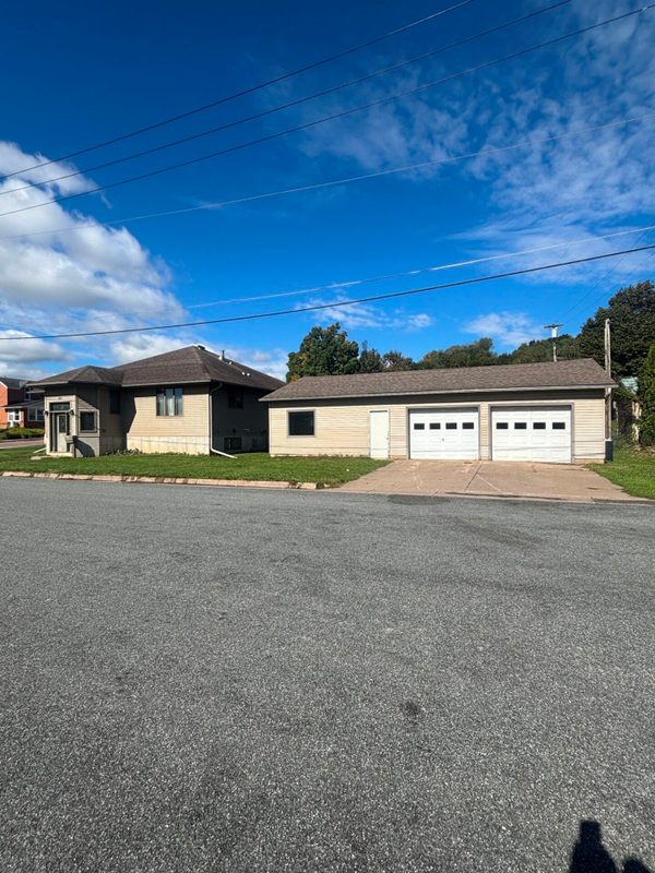 105 1st Street, Arcadia WI 54612 - Residential house for sale - MLS #1605416 - image2