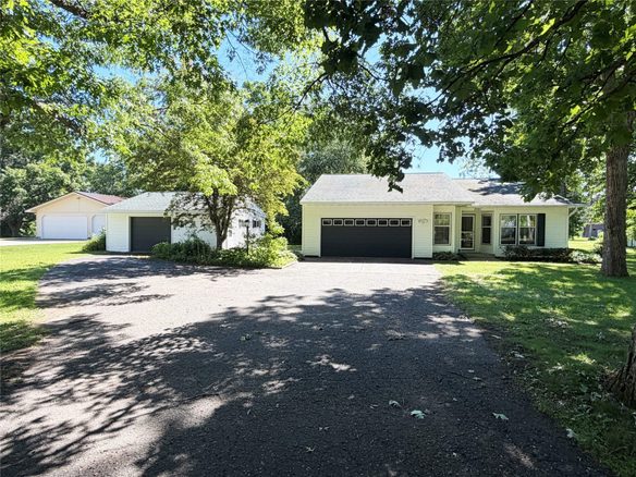 2221 21st Street, Rice Lake WI 54868 - Residential house for sale - MLS #1601082 - image1