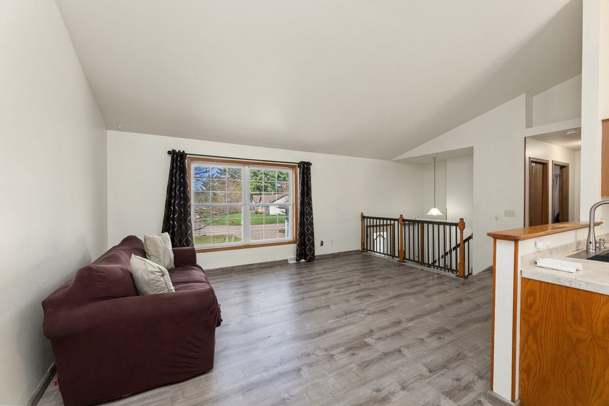 301 Lincolnwood Drive, Black River Falls, WI — photo 4