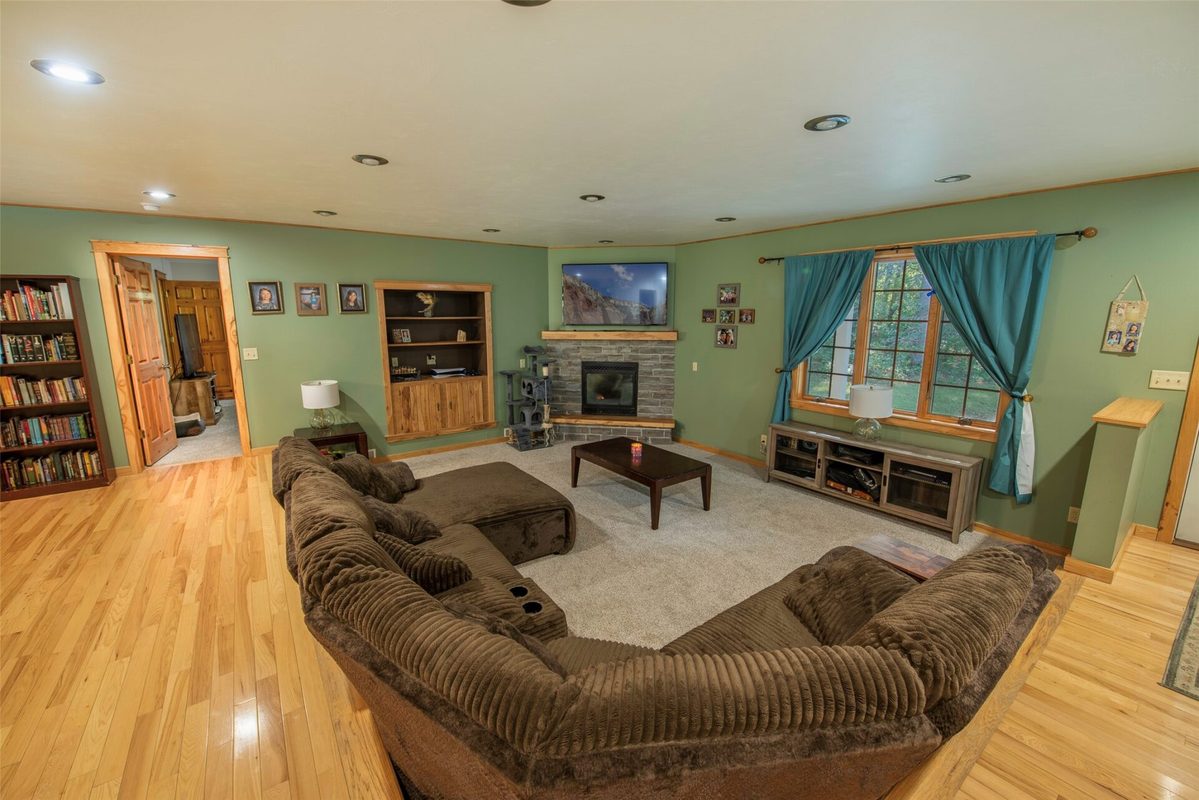 5135 County Road B, Eau Claire WI 54701 - Residential house for sale - MLS #1605067 - image12
