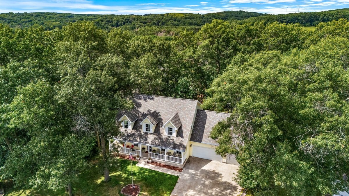 318 Paris Place  Eau Claire WI 54703 — photo 10