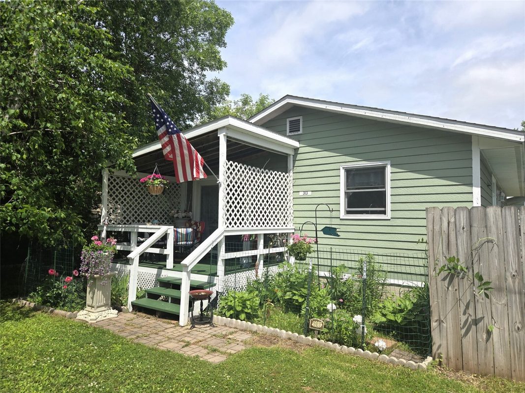 313 1st Avenue, Shell Lake WI 54871 - Residential house for sale - MLS #1602054 - image2