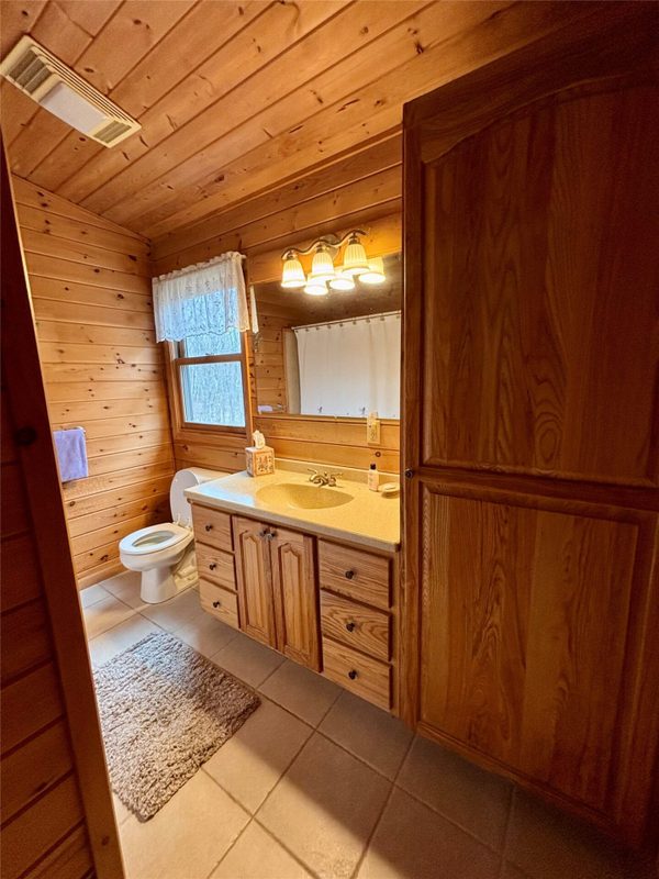 W855 Metcalf Road, Stone Lake, WI