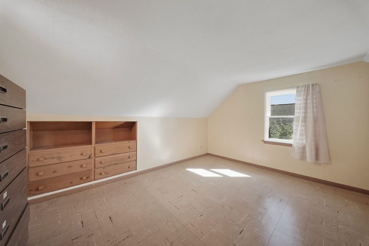 1132 Pershing Street, Eau Claire WI 54703 - Residential house for sale - MLS #1605170 - image17