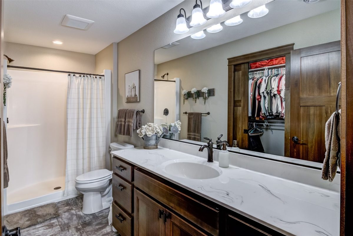 5609 Green Park Drive, Eau Claire, WI — photo 14