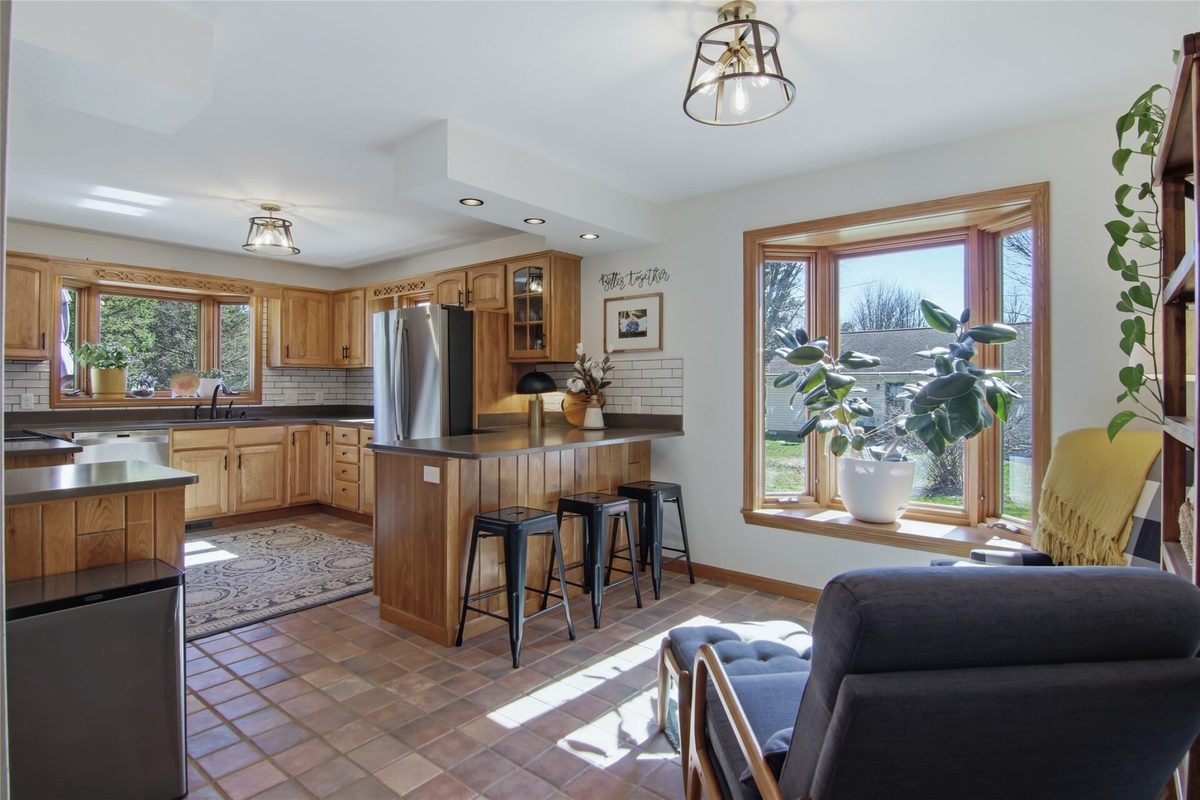 4321 Pine Meadow Drive, Eau Claire, WI — photo 3