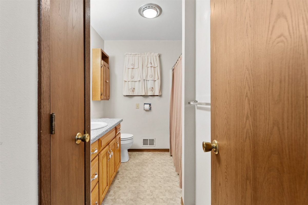 280 N 3rd Avenue, Gilman, WI
