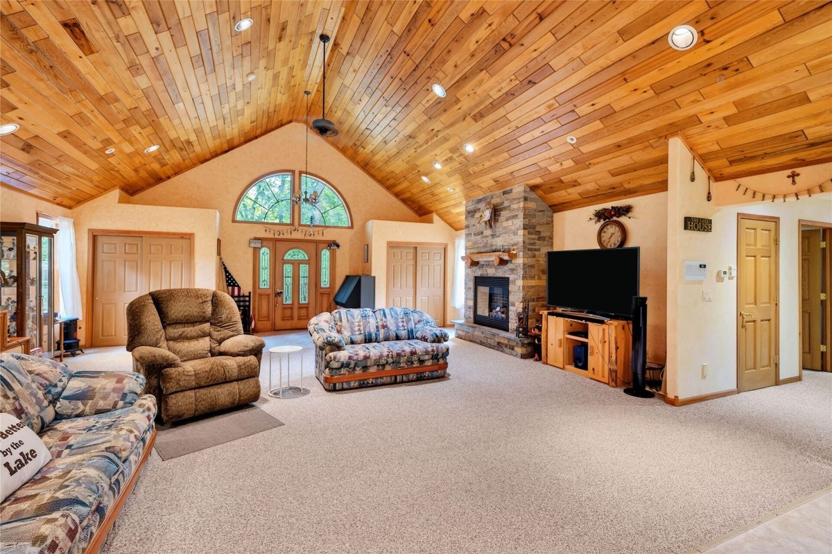 W5372 Yellowsands Drive, Spooner WI 54801 - Residential house for sale - MLS #1603979 - image11