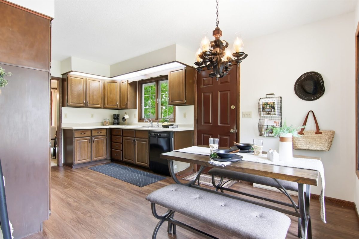2719 Deblene Lane, Eau Claire WI 54703 - Residential house for sale - MLS #1604386 - image10