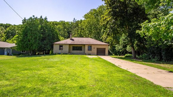 214 Mt. Washington Avenue, Eau Claire WI 54703 - Residential house for sale - MLS #1603245 - image1