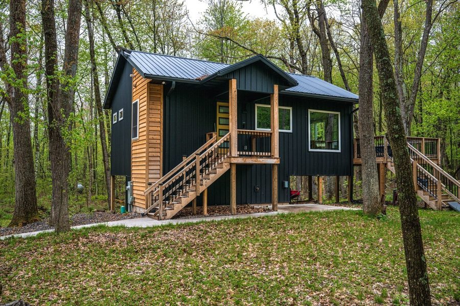 8344 Barrett Trail