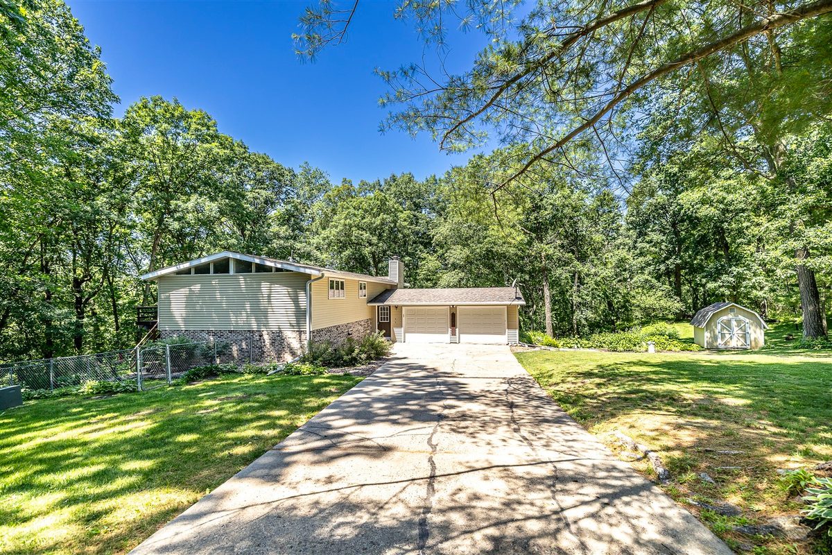W11421 Spaulding Road, Black River Falls WI 54615 - Residential house for sale - MLS #1602224 - image2