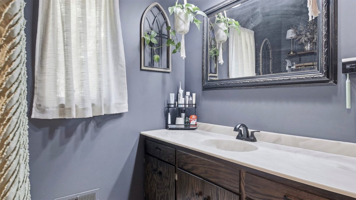 1819 Grandview Drive, Eau Claire WI 54703 - Residential house for sale - MLS #1603992 - image18