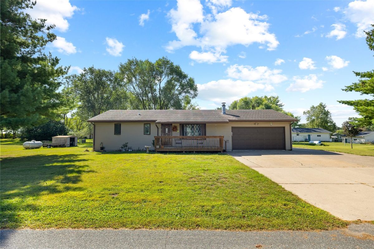 41 West 18th Street, Buffalo City WI 54622 - Residential house for sale - MLS #1605380 - image2