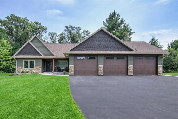 S9025 Lowes Creek Road Eleva WI 54738