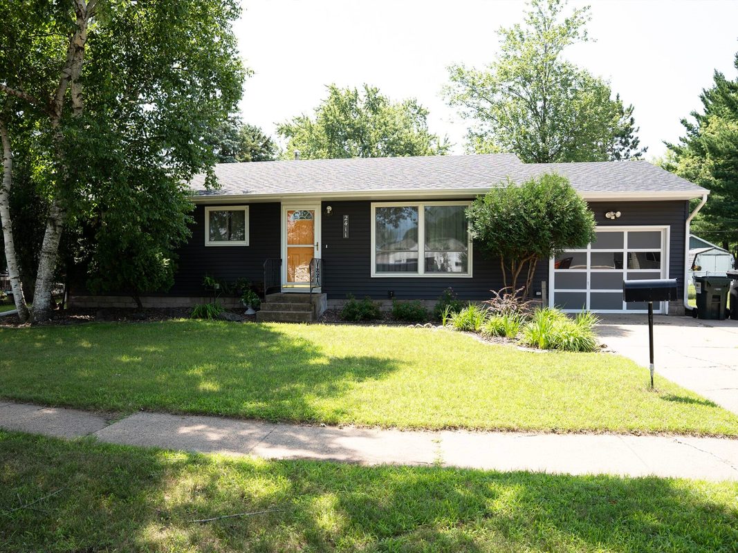 2411 Lynn Avenue, Altoona WI 54720 - Residential house for sale - MLS #1603590 - image2