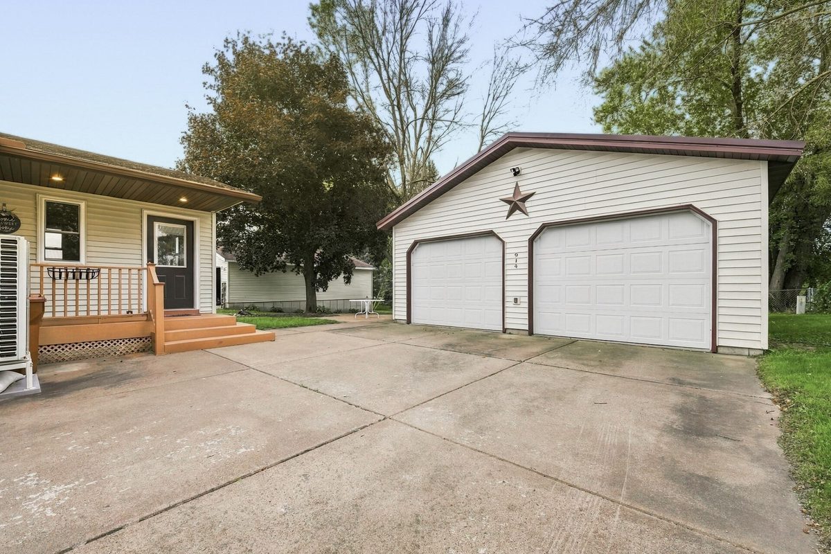 914 21st Avenue, Bloomer WI 54724 - Residential house for sale - MLS #1605141 - image2